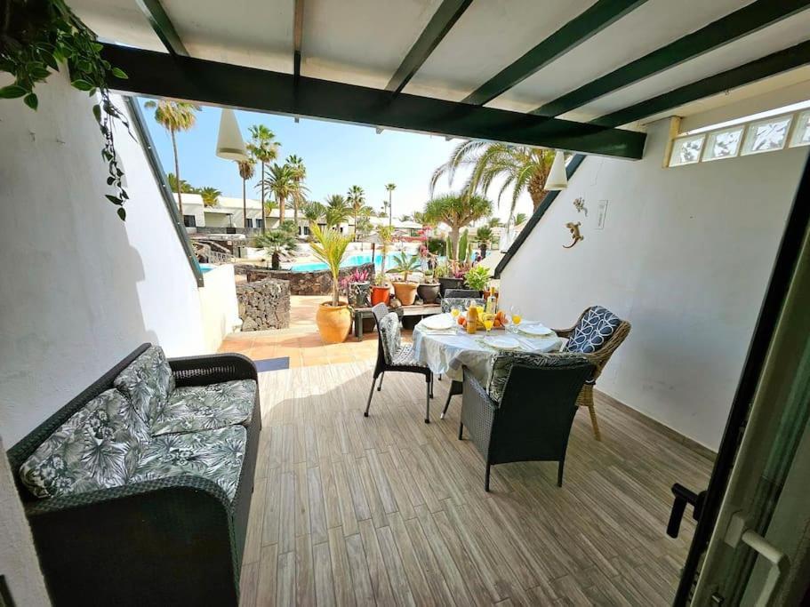 Apartamento Taisa Playa Roca Costa Teguise Exteriör bild