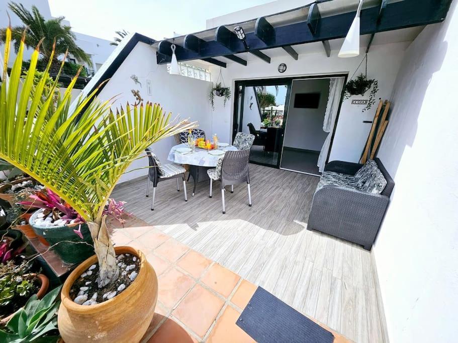 Apartamento Taisa Playa Roca Costa Teguise Exteriör bild