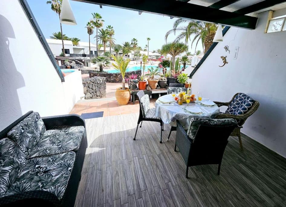 Apartamento Taisa Playa Roca Costa Teguise Exteriör bild